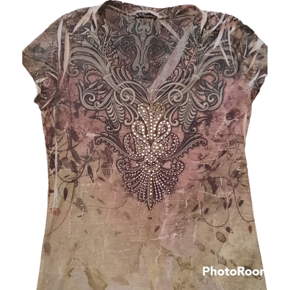 Graphic multicolor studded tribal short sleeve tee - Picture 3 of 7